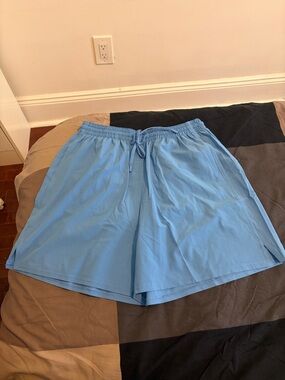 Lululemon Pace Rival Light Blue Women’s  High Rise 5” Shorts NWOT